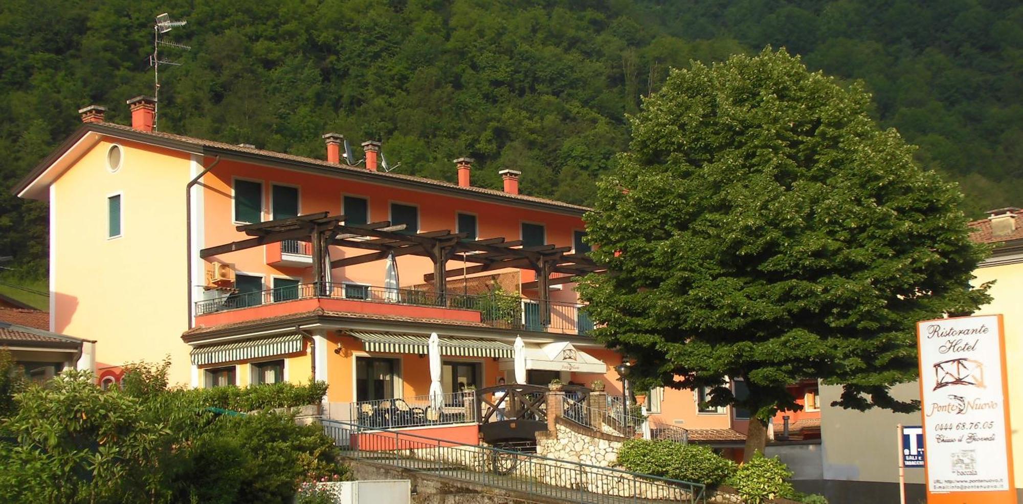Ponte Nuovo Bed and Breakfast Altissimo Eksteriør billede